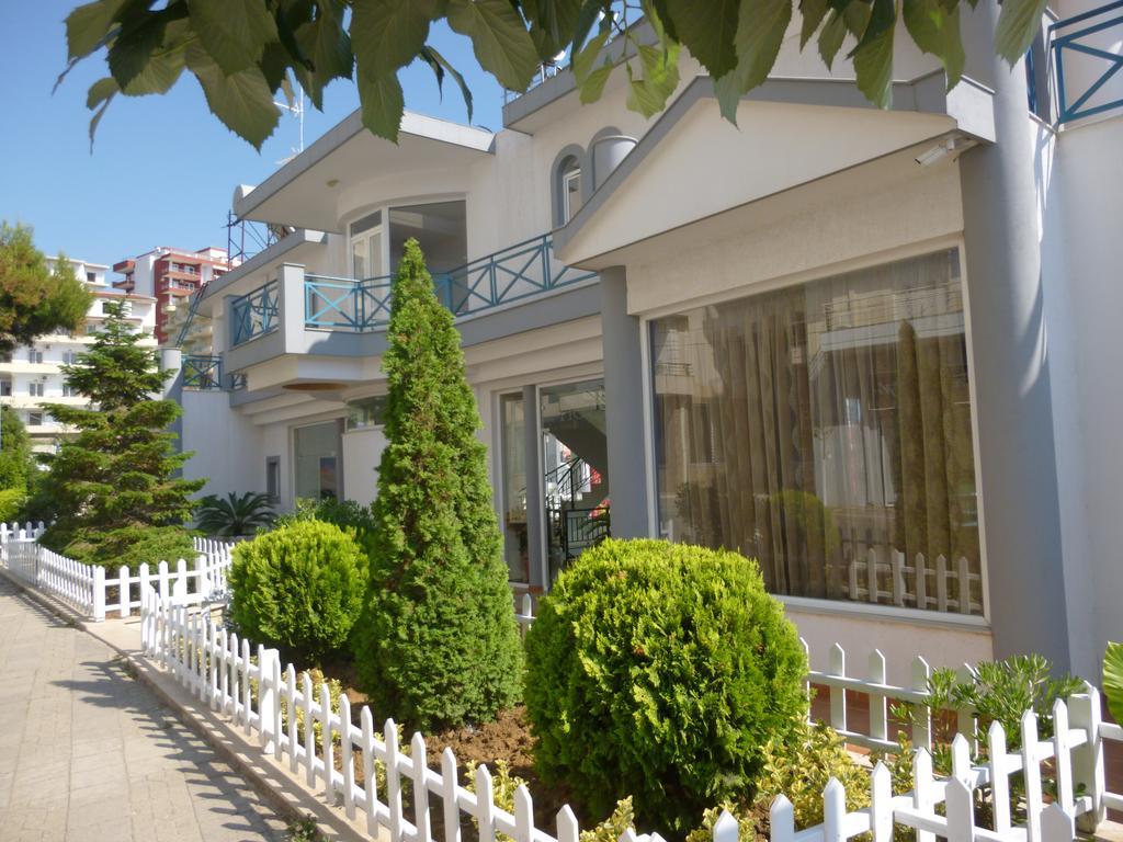 Hotel Maestral Саранда Экстерьер фото